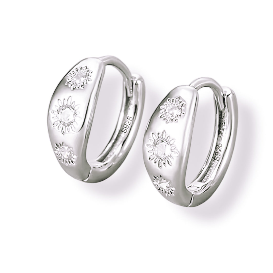 Triple crystal huggies