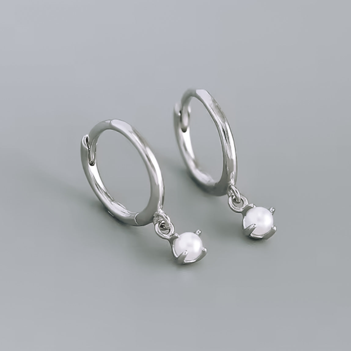 Small Pearl Drop huggies