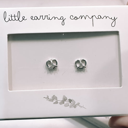 Pretzel stud earrings