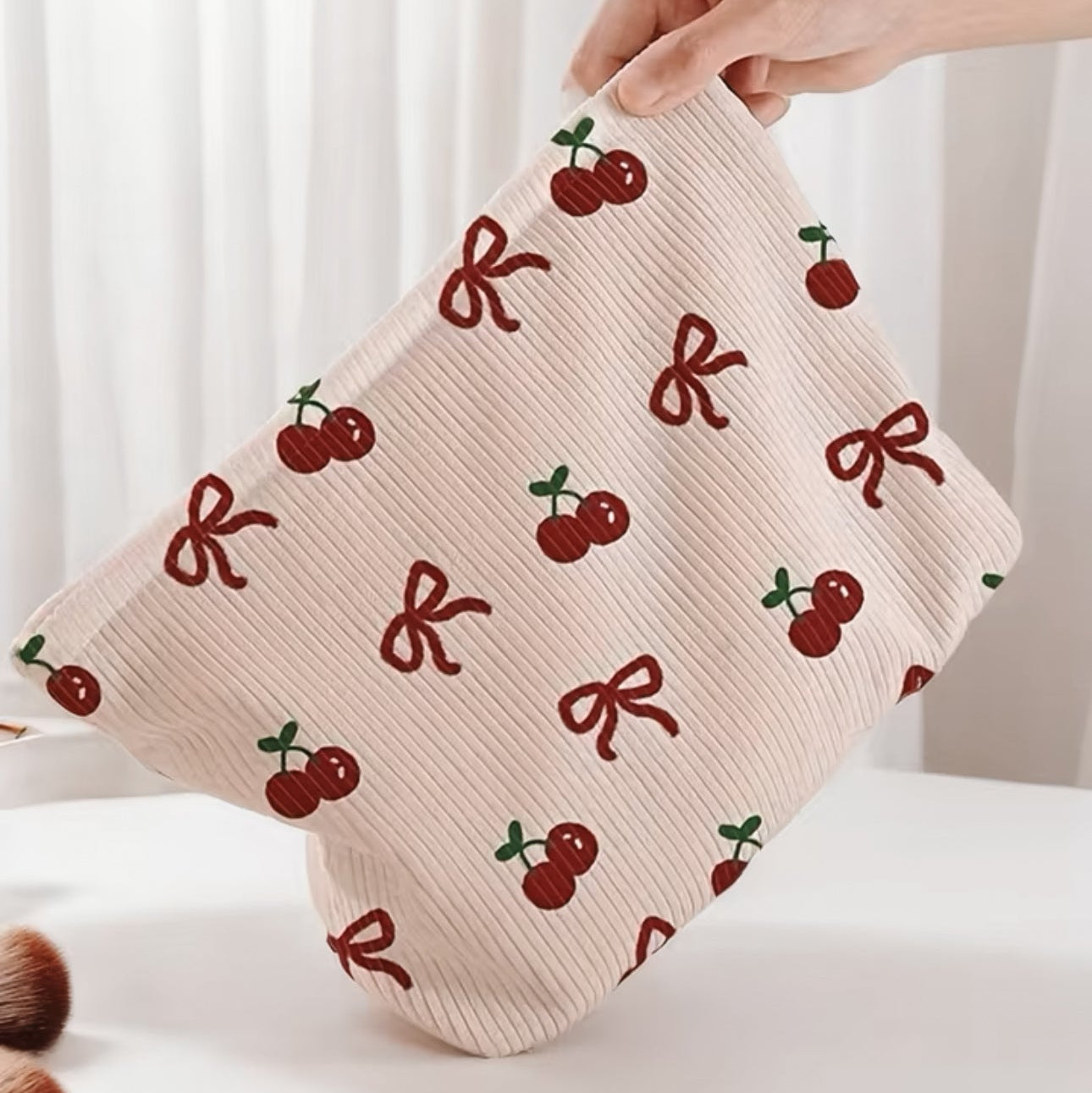 Cherry storage pouch