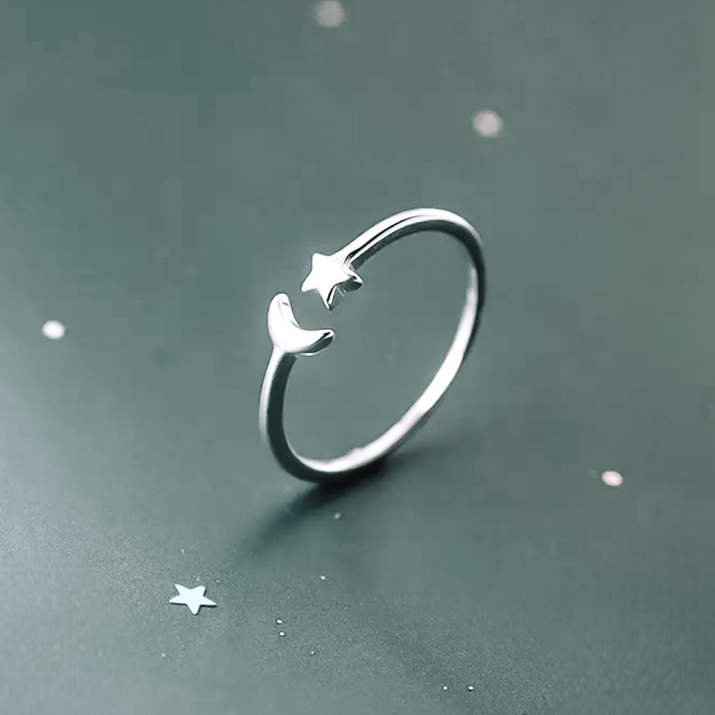 Moon and star ring