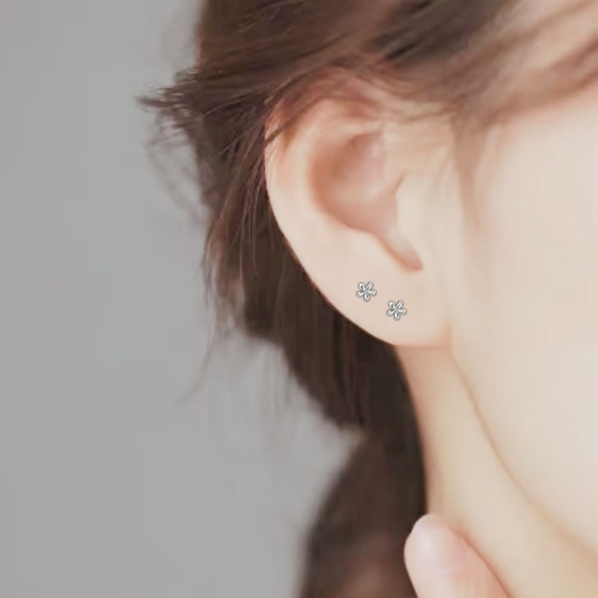 Flower studs
